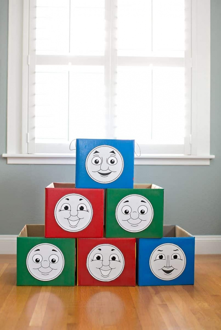 DIY THOMAS TRAIN COSTUMES +  PRINTABLE FACES