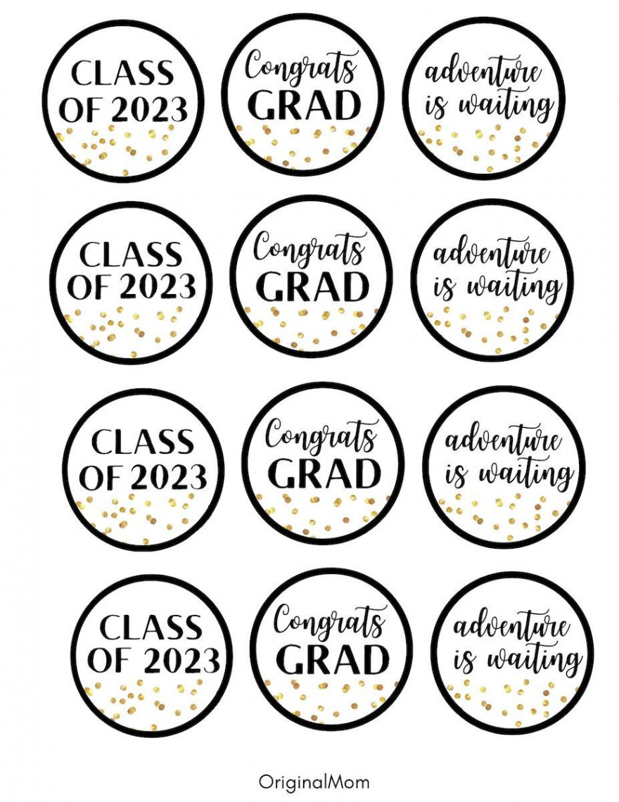 Graduation Free Printable Party Pack in Black and Gold! Cupcake