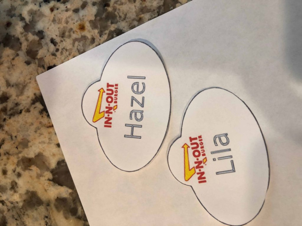 The easiest DIY Halloween Costume for In-N-Out employee - Twin Tested