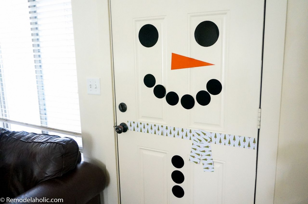 Free Printable Magnetic Snowman Door Decor  Winter front door