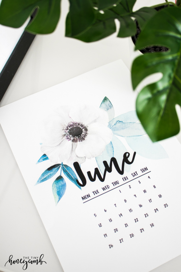 How to make your own Printable Calendar + free printable – The